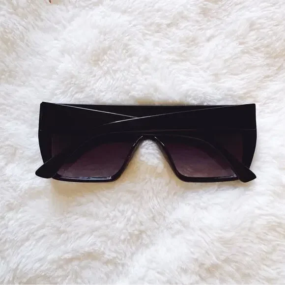 Greta Black Oversized Statement Sunglasses - Picture 9 of 11